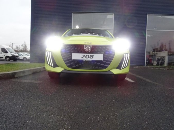 Peugeot 208, Peugeot 208 STYLE PureTech 100k MAN6, barva žlutá