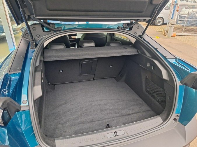 Peugeot 408, Peugeot 408 ALLURE Hybrid 145 e-DCS6, barva modrá