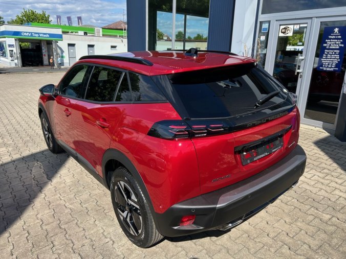 Peugeot 2008, Peugeot 2008 ALLURE Hybrid 145k e-DCS6, barva červená
