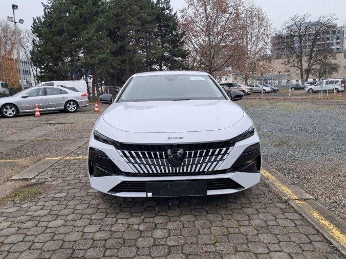 Peugeot 308, Peugeot 308 SW ALLURE Hybrid 145 e-DCS6, barva bílá