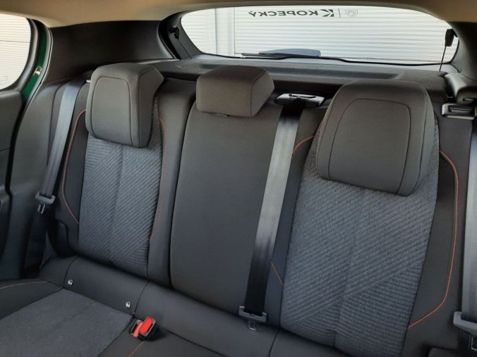 Peugeot 308, Peugeot 308 HB STYLE Hybrid 145 e-DCS6, barva modrá