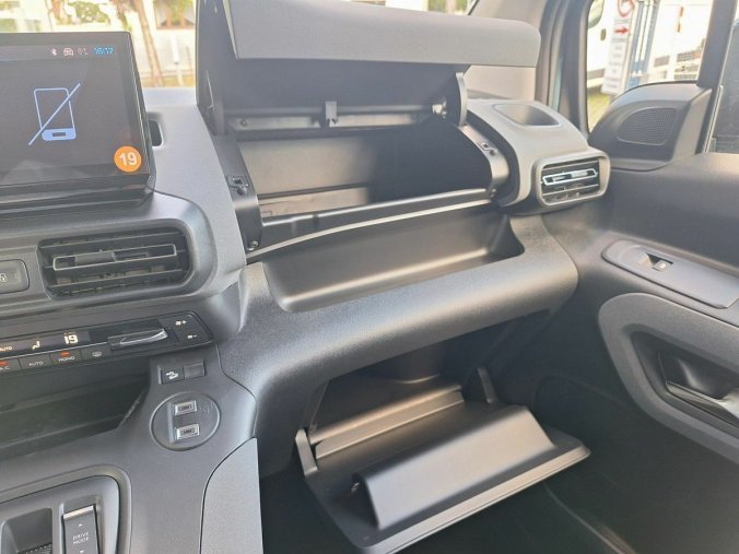Peugeot Rifter, Peugeot Rifter LONG GT 1.5 BHDi 130K EAT8, barva modrá