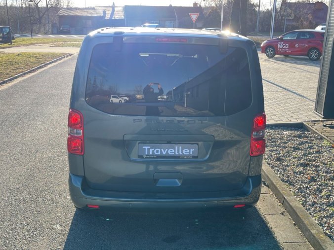 Peugeot Traveller, Peugeot Traveller Active L2 2.2 BlueHDi 180 S&S EAT8, barva zelená