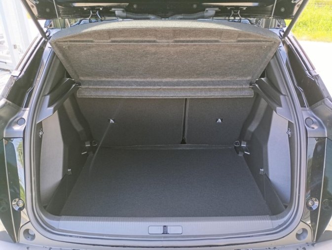 Peugeot 2008, Peugeot 2008 ALLURE PureTech 100 S&S MAN6, barva černá