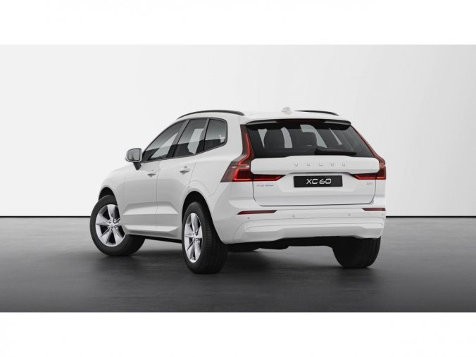 Volvo XC60, SUV, Momentum B4 FWD, barva bílá