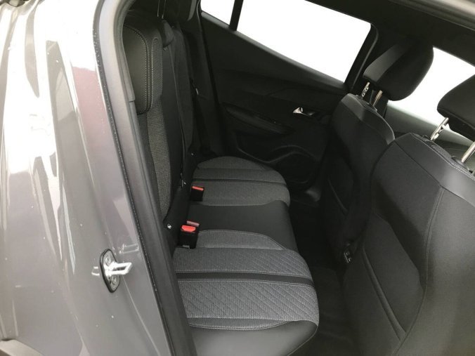 Peugeot 2008, Peugeot 2008 ALLURE 100 S&S MAN6 1,2 PureTe, barva šedá