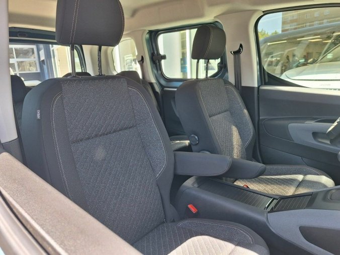 Peugeot Rifter, Peugeot Rifter ALLURE 1.5 BHDi 130K EAT8 N1, barva modrá