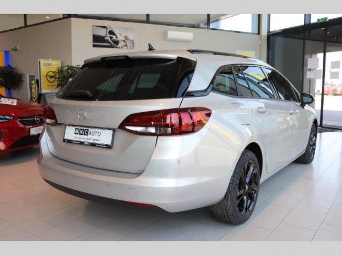 Opel Astra, ST Elegance 1.2T 96kW MT6, barva stříbrná