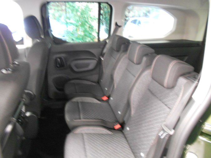 Peugeot Rifter, Peugeot Rifter LONG GT BlueHDi 130 S&S EAT8, barva oranžová