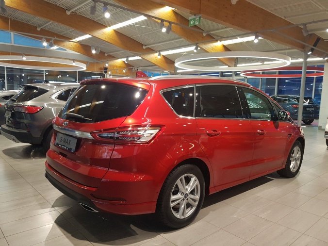 Ford S-MAX, hatchback, TITANIUM 5D 2,0 EcoBlue 140 kW / 190 k 8st. automatická, barva červená