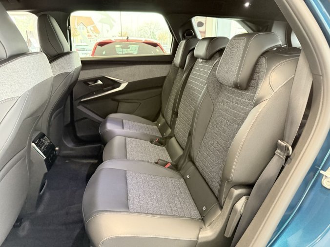 Peugeot 5008, Peugeot 5008 ALLURE, Automat, GRIP Control, barva modrá