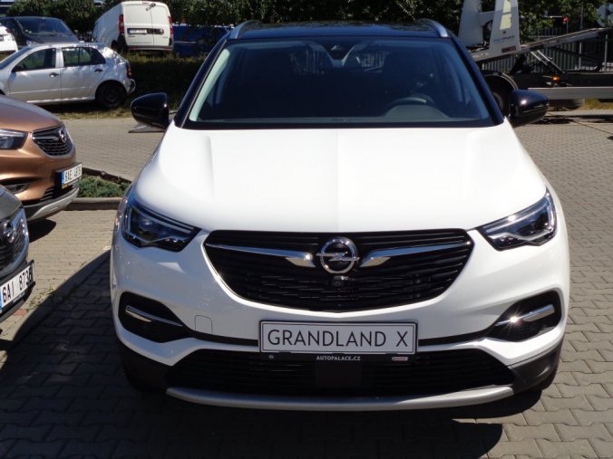Opel Grandland X, 1.6 Turbo AT8 Innovation, barva bílá