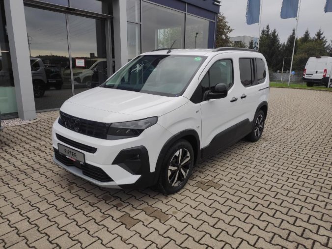 Peugeot Rifter, Peugeot Rifter ELEKTRIC GT 136 rezervace, barva bílá