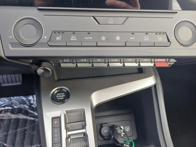 Peugeot 308, Peugeot 308 SW Allure BlueHDi 130 k, barva šedá