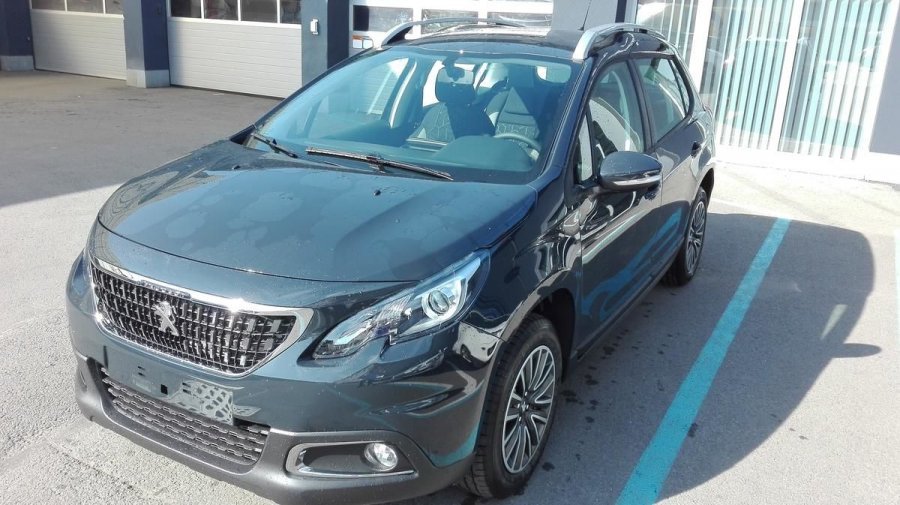 Peugeot 2008, ACTIVE 1.2 PureTech 82 MAN5, barva šedá