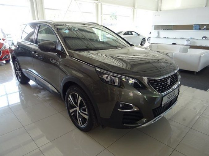 Peugeot 5008, ALLURE 1.2 PureTech 130k S&S EAT8 € 6.2, barva šedá