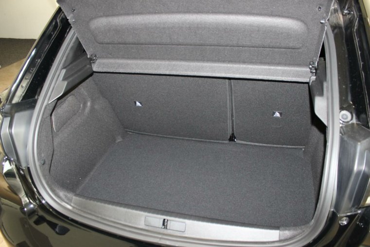 Peugeot 208, Peugeot 208 STYLE PureTech 100 S&S MAN6, barva černá