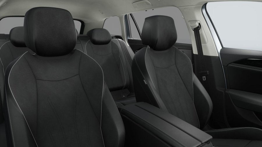 Volkswagen Passat, Passat Elegance 2,0 TDI 110 kW, barva stříbrná