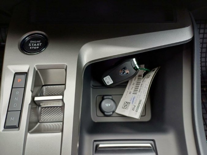 Peugeot 308, Peugeot 308 SW Allure BlueHDi 130 k, barva šedá