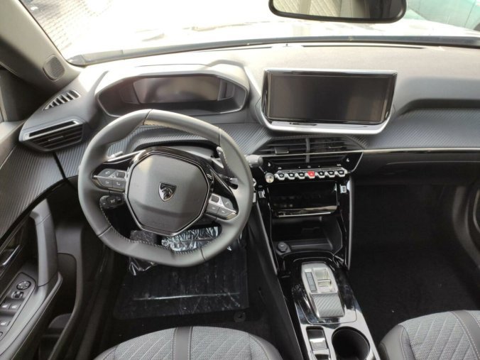 Peugeot 2008, Peugeot 2008 ALLURE 1.2 136k HY AUTOMAT, barva šedá