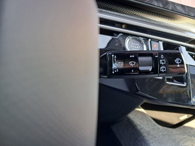 Peugeot 5008, Peugeot 5008 5008 GT Hybrid 145 e-DCS6, barva bílá