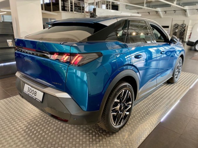Peugeot 3008, Peugeot 3008 ALLURE Hybrid 136 e-DCS6 - 8941, barva modrá
