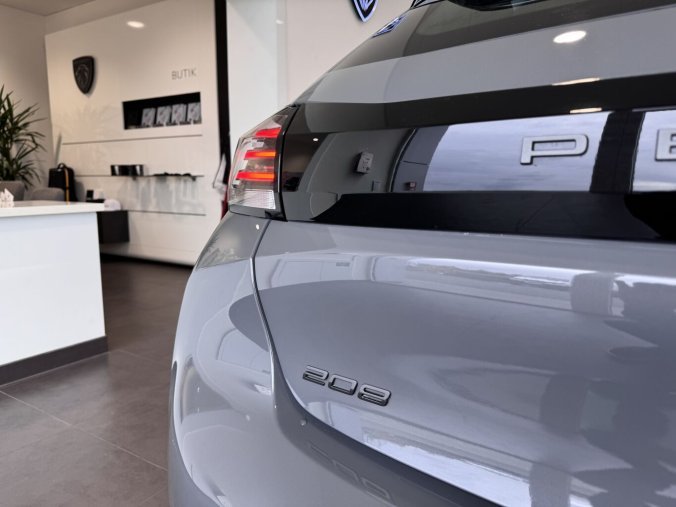 Peugeot 208, Peugeot 208 ACTIVE, 75 koní, Manuál, barva bílá