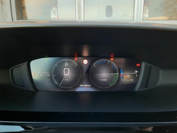 Peugeot 408, Peugeot 408 ALLURE Hybrid 136 e-DCS6, barva modrá