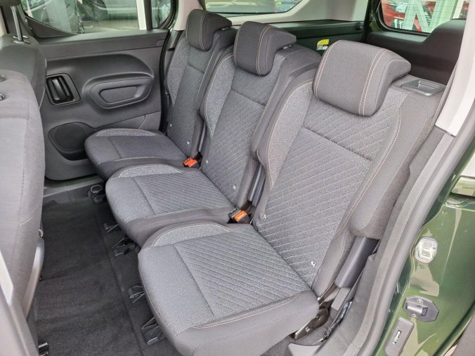 Peugeot Rifter, Peugeot Rifter LONG ALLURE 1.5 BHDi 130k EAT8, barva zelená
