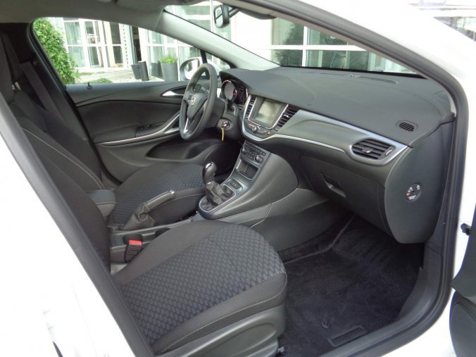 Opel Astra, D2Wo Sports Tourer Enjoy D 14 XFL S/S (92kW/ 125HP) MT6, barva bílá