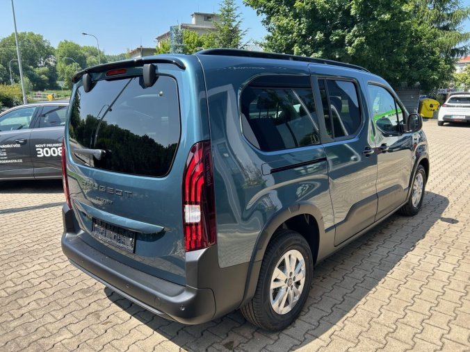 Peugeot Rifter, Peugeot Rifter LONG ALLURE BlueHDi 130 7 MÍST, barva modrá