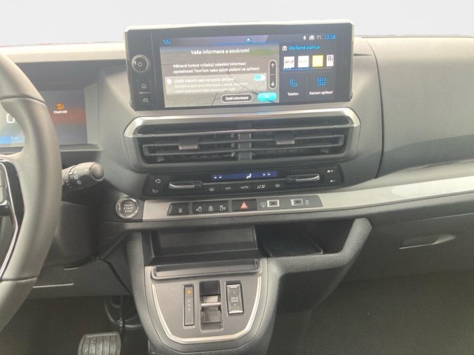 Peugeot Traveller, Peugeot Traveller Allure Long 2.0 BlueHDi 180, barva zelená