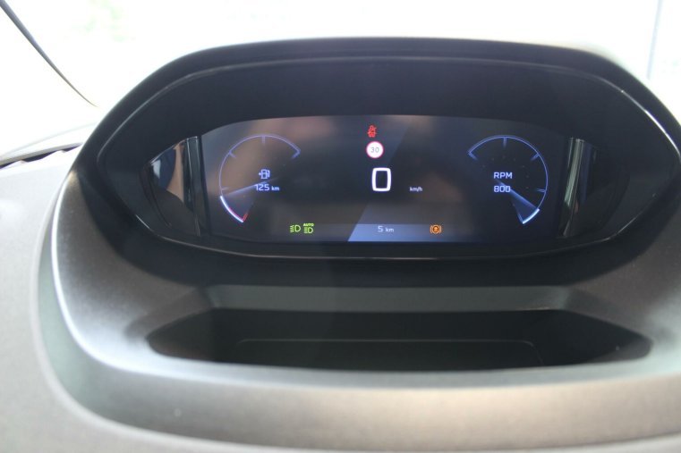 Peugeot Rifter, Peugeot Rifter ALLURE BlueHDi 100 S&S MAN6 N1, barva stříbrná