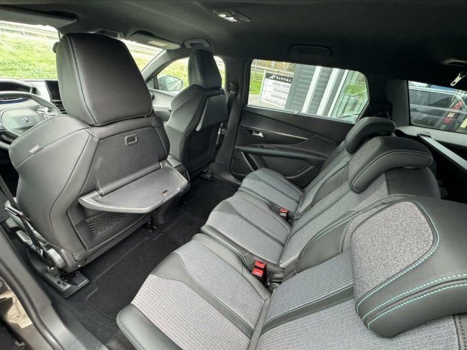 Peugeot 5008, Peugeot 5008 ALLURE PACK BHDi 130 S&S EAT8, barva šedá