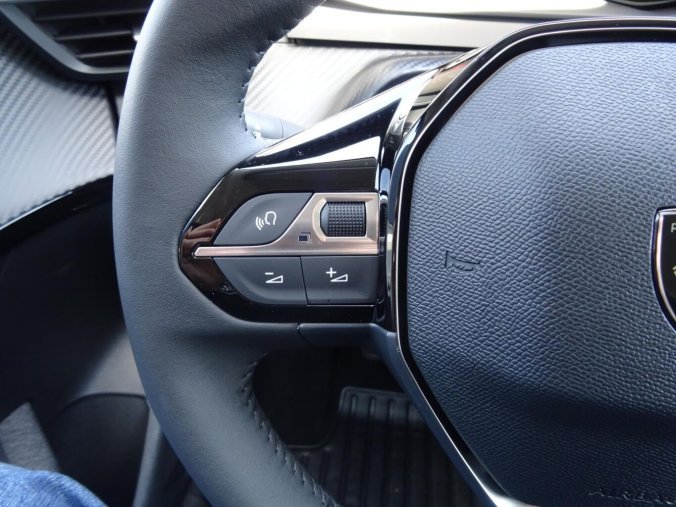 Peugeot 208, Peugeot 208 STYLE PureTech 100k MAN6, barva šedá