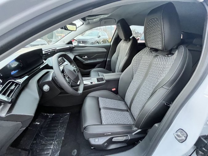 Peugeot 308, Peugeot 308 SW ALLURE Hybrid 145 e-DCS6, barva bílá