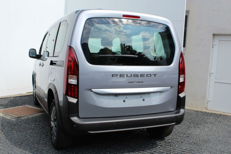 Peugeot Rifter, Peugeot Rifter GT BlueHDi 130 S&S EAT8, barva šedá
