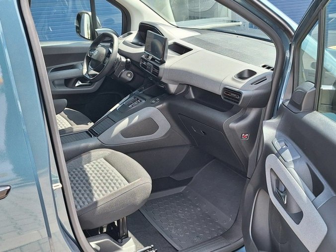 Peugeot Rifter, Peugeot Rifter GT BlHDi 130 EAT8, barva modrá