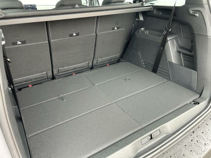 Peugeot 5008, Peugeot 5008 Active Pack 1.5 BlueHDi EAT8, barva šedá