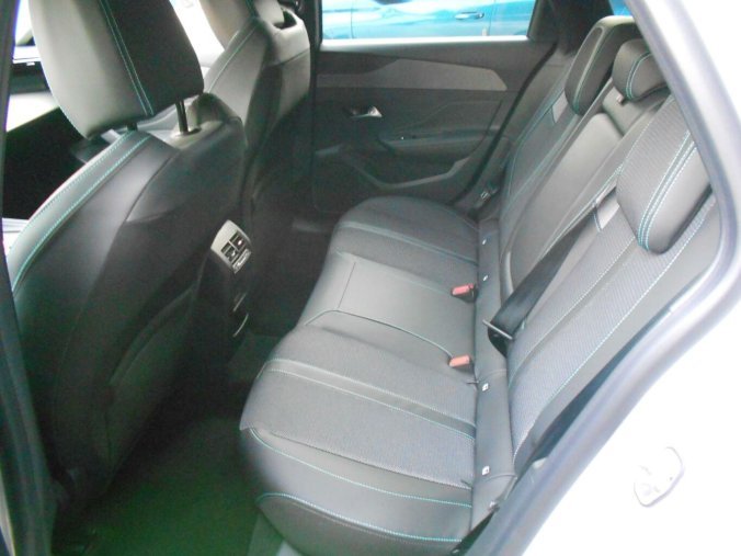 Peugeot 308, Peugeot 308 SW ALLURE Hybrid 136 e-DCS6, barva oranžová