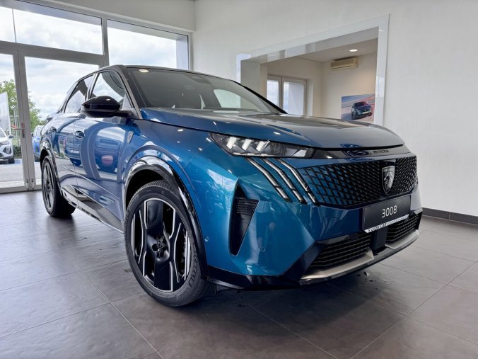 Peugeot 3008, Peugeot 3008 GT, Elektro, e-dojezd 520km, barva modrá