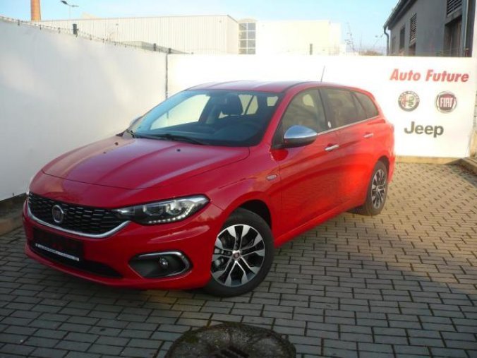 Fiat Tipo, SW 1.4 95k Mirror, barva červená