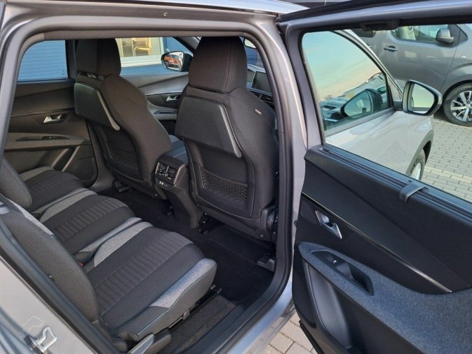 Peugeot 5008, Peugeot 5008 ACTIVE PACK PureTech 130 MAN6, barva šedá