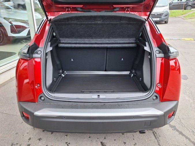 Peugeot 2008, Peugeot 2008 ALLURE Hybrid 145 e-DCS6, barva červená