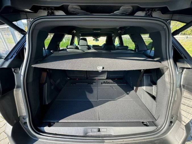 Peugeot 5008, Peugeot 5008 ALLURE PACK BlueHDi 130 EAT 8, barva šedá