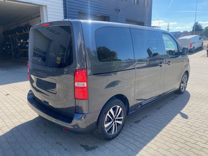Peugeot Traveller, Peugeot Traveller Allure L2 2.2 BlueHDi 180 EAT8 - TAŽNÉ - 8682, barva šedá