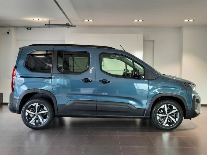 Peugeot Rifter, Peugeot Rifter GT BHDi 130k EAT8, barva modrá