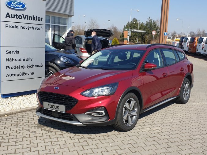 Ford Focus, Active, Kombi, 1.5 EcoBoost 110 kW/150 k, 8st. automatická, barva červená