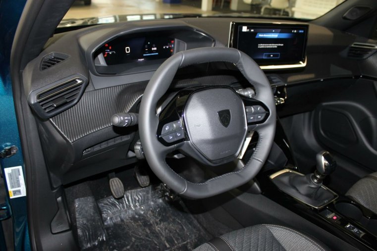Peugeot 2008, Peugeot 2008 ALLURE PureTech 100 S&S MAN6, barva modrá
