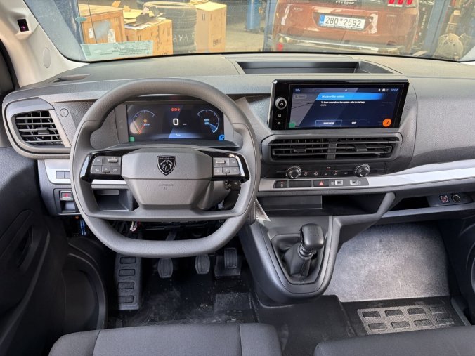 Peugeot Traveller, Peugeot Traveller Expert Combi L3 2.2 BlueHDi 150K MAN6- 9MÍST - TAŽNÉ - 3137, barva šedá